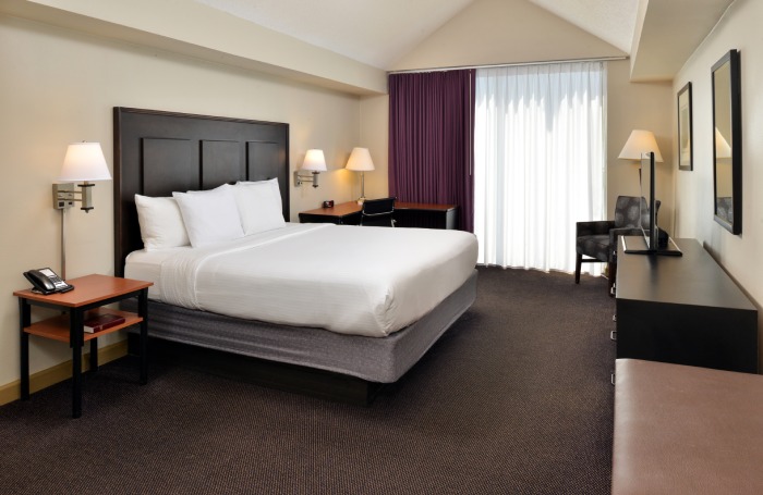 Relax in Elegant Guest Rooms